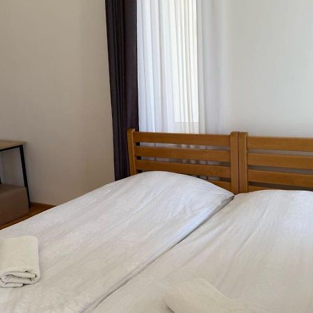 Eka'S Guest House Местия Екстериор снимка
